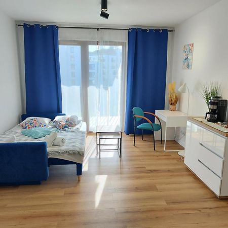 Uroczy Apartament Z Miejscem Na Auto W Garazu Apartment Warsawa Bagian luar foto
