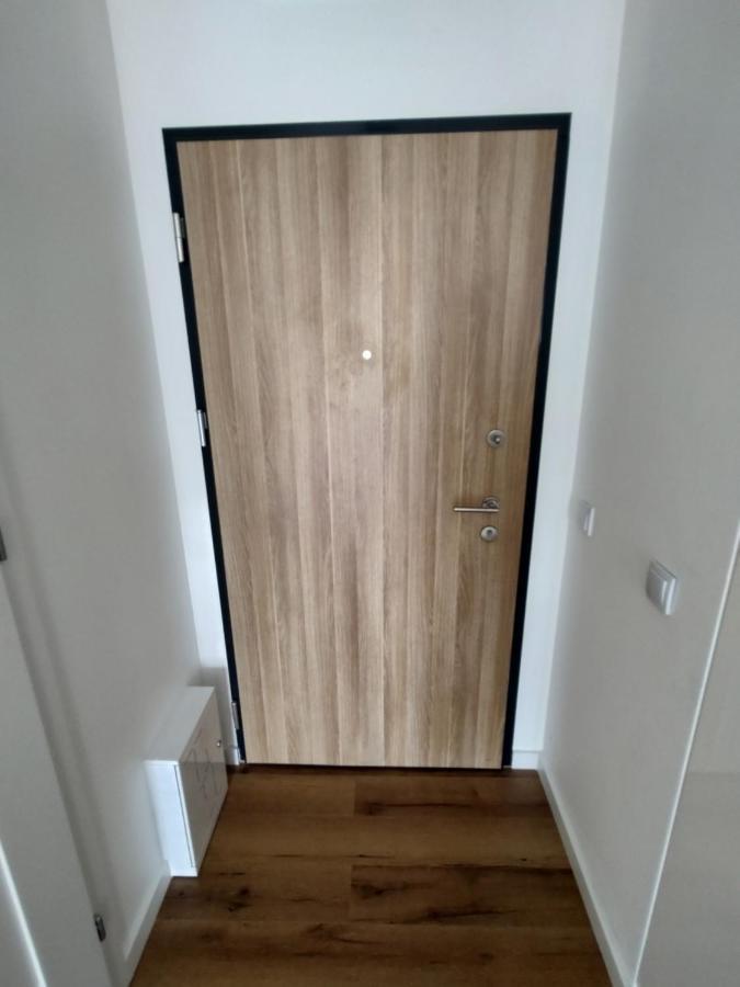 Uroczy Apartament Z Miejscem Na Auto W Garazu Apartment Warsawa Bagian luar foto