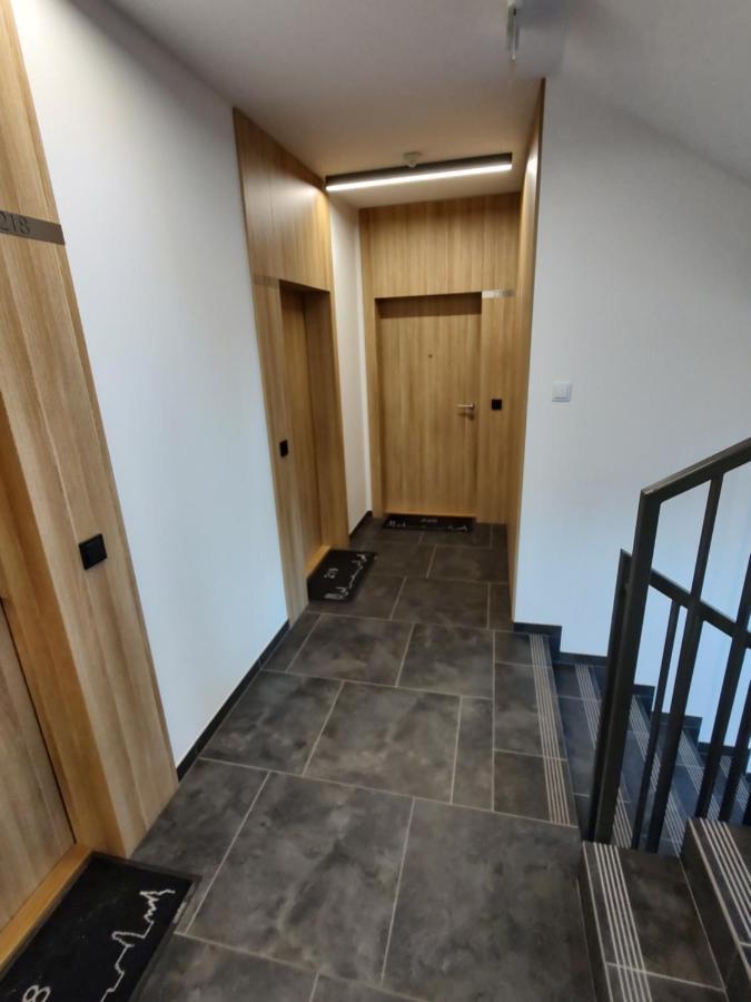 Uroczy Apartament Z Miejscem Na Auto W Garazu Apartment Warsawa Bagian luar foto