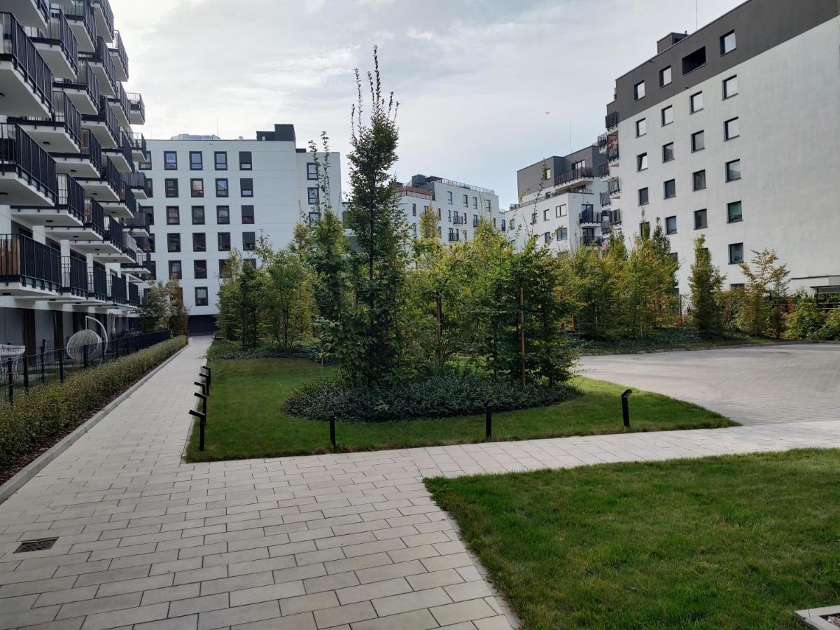 Uroczy Apartament Z Miejscem Na Auto W Garazu Apartment Warsawa Bagian luar foto