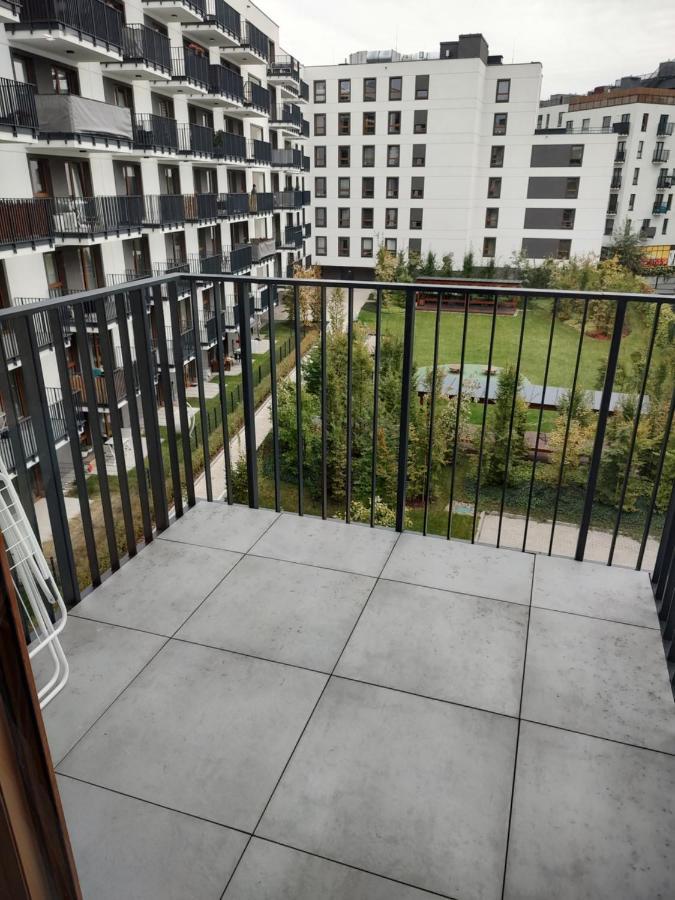 Uroczy Apartament Z Miejscem Na Auto W Garazu Apartment Warsawa Bagian luar foto