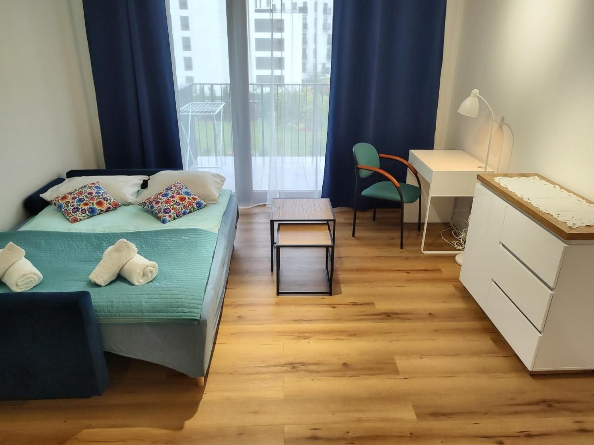 Uroczy Apartament Z Miejscem Na Auto W Garazu Apartment Warsawa Bagian luar foto